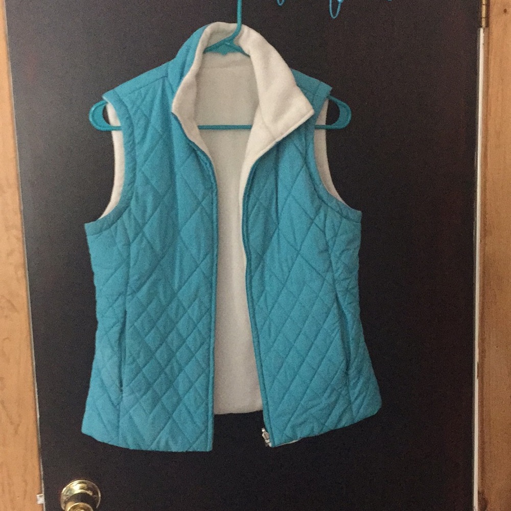 Izod reversible vest